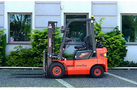  Бензиновый погрузчик LONKING LG15GLT 1,5т 4,8 м Nissan арт. 710153 низкие цены 